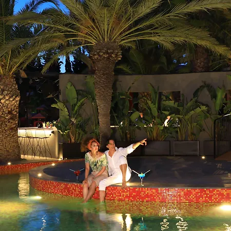 Very Chic Bodrum Adult Only غومْبيت