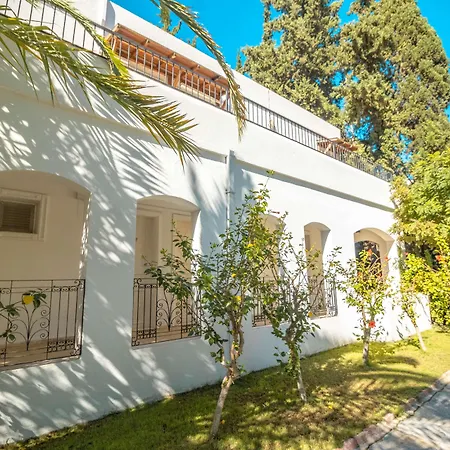Отель Very Chic Bodrum Adult Only Гумбет